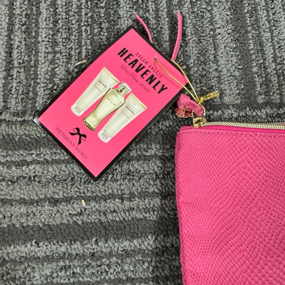 Victoria’s Secret Dream Angels Heavenly Hot Pink Cosmetic Clutch Wristlet NWT - Picture 4 of 8